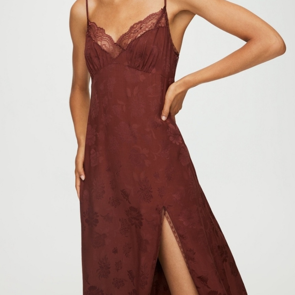 NWOT Aritzia Wilfred Ophelia Dress